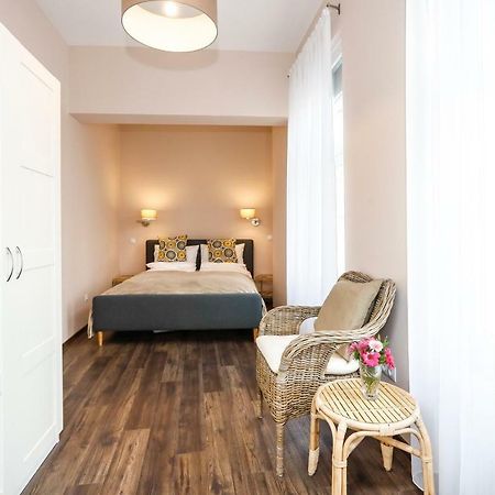 D8 Design Apartment & Studio Еґер Екстер'єр фото