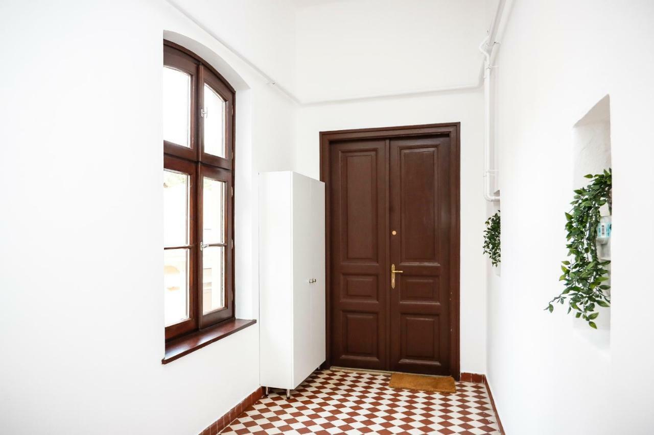 D8 Design Apartment & Studio Еґер Екстер'єр фото